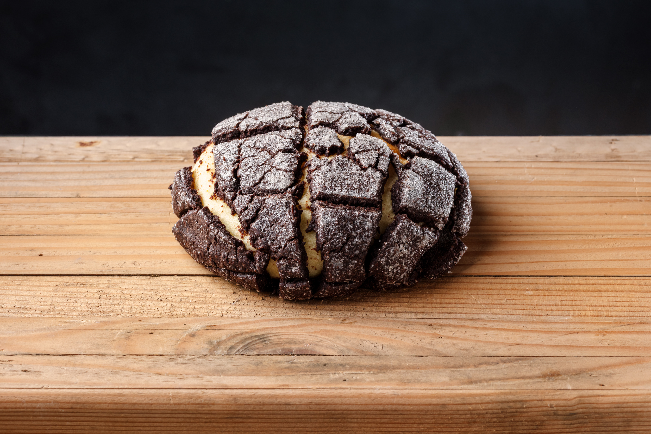 2x Brioche MELONPAN gusto sesamo nero e cioccolato di Modica