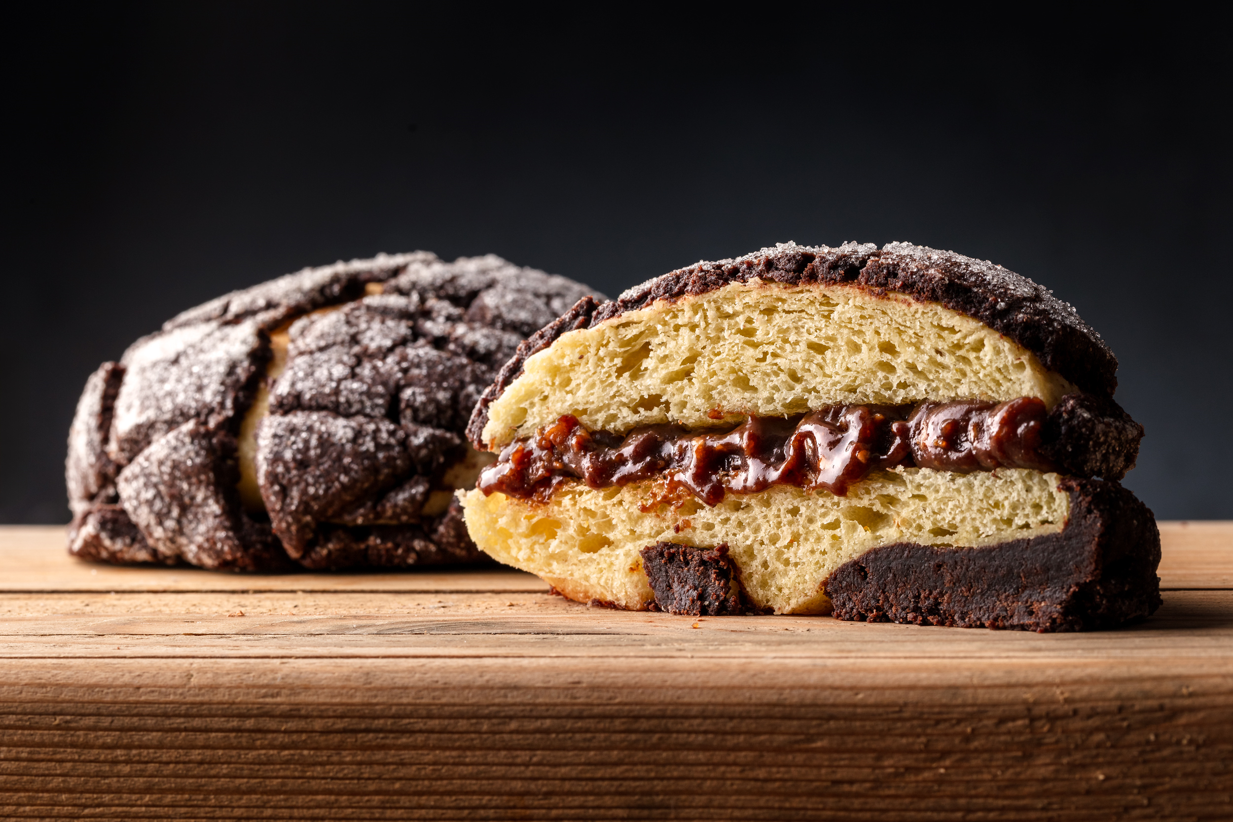 2x Brioche MELONPAN gusto sesamo nero e cioccolato di Modica